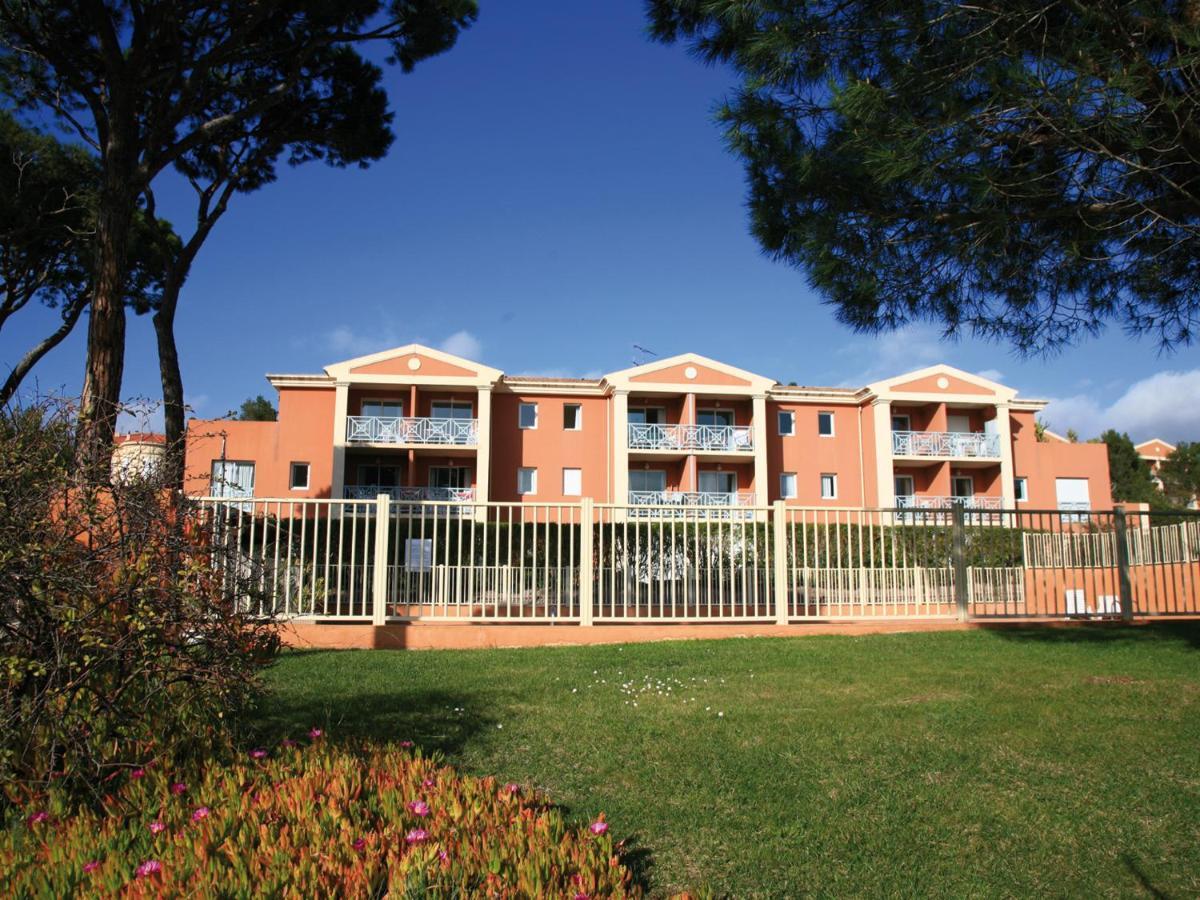 Lagrange Vacances Le Domaine Des Grands Pins Saint-Raphaël Exterior foto